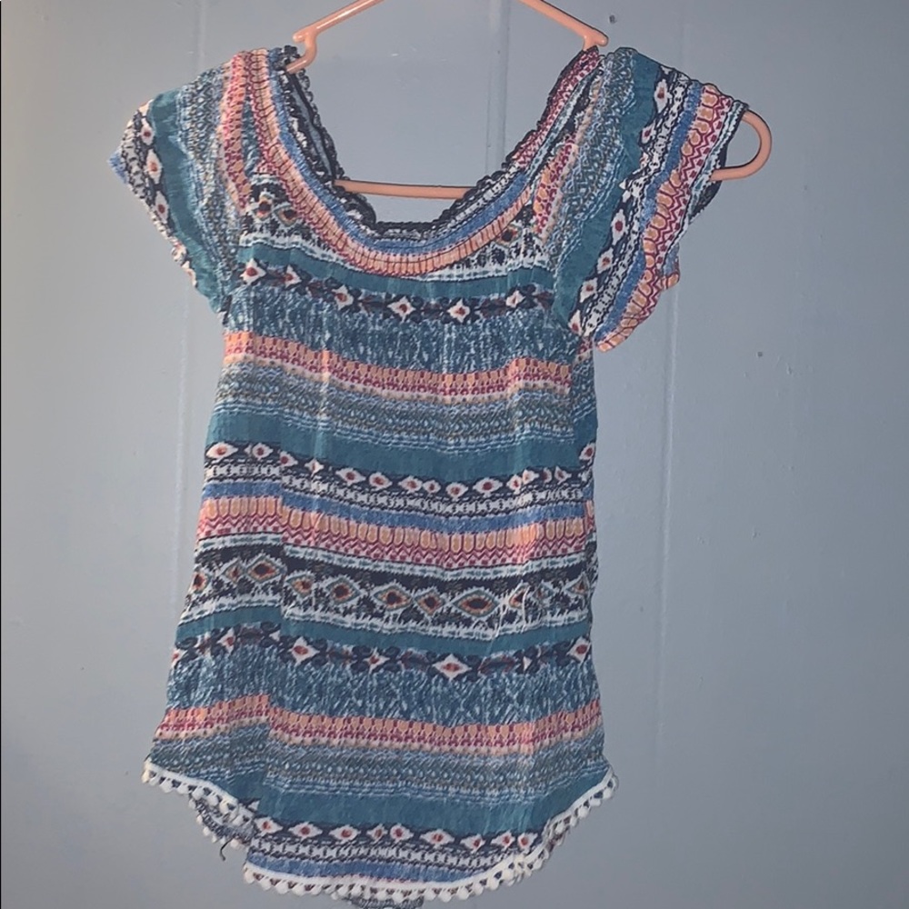 Tops - Picture 5 of 5
